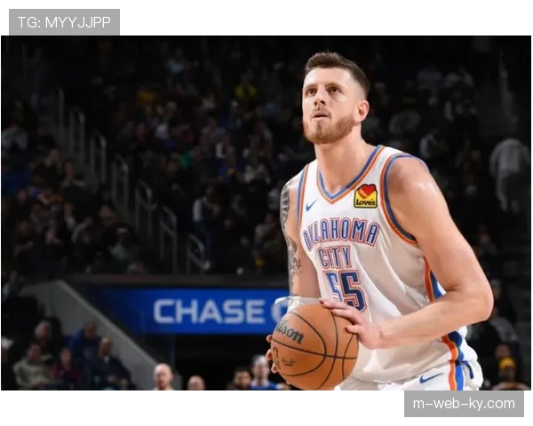 雷霆37胜8负领跑西部 霍姆格伦盖帽榜前列显防守体系成熟