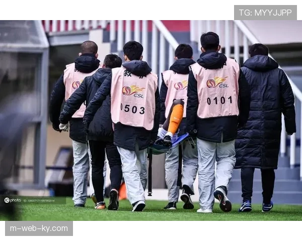 青岛韦瑟斯庞膝盖受伤 基诺内斯救火式补强季后赛席位